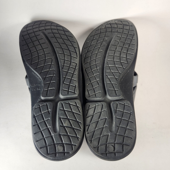 OOFOS Men's Original Sport Sandal Size 13 EU 46 Black Comfort Recovery Shoe - Picture 5 of 10